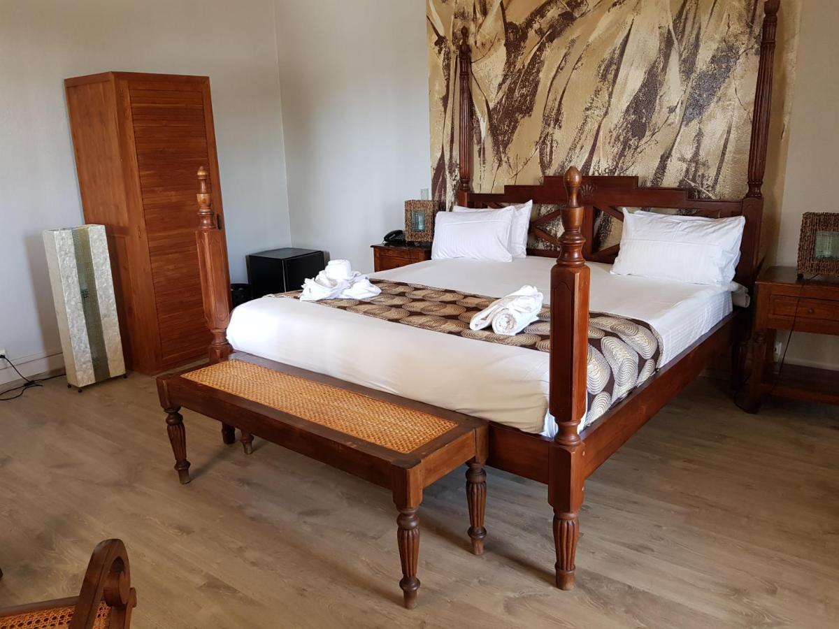 Hotel Habitation du Comté Sainte-Rose Esterno foto