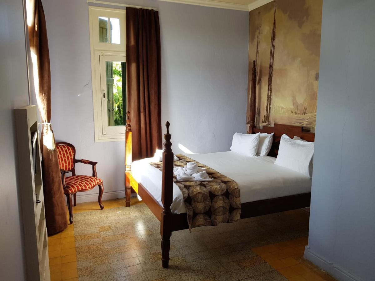 Hotel Habitation du Comté Sainte-Rose Esterno foto