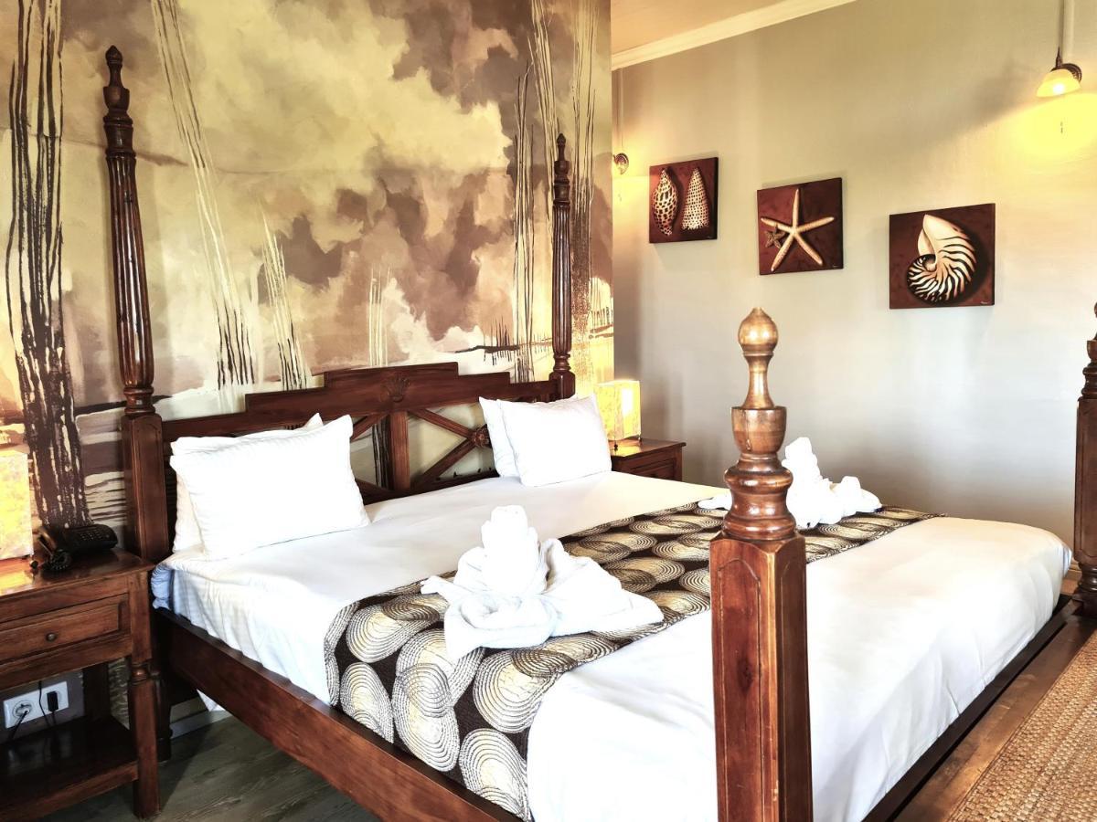 Hotel Habitation du Comté Sainte-Rose Esterno foto