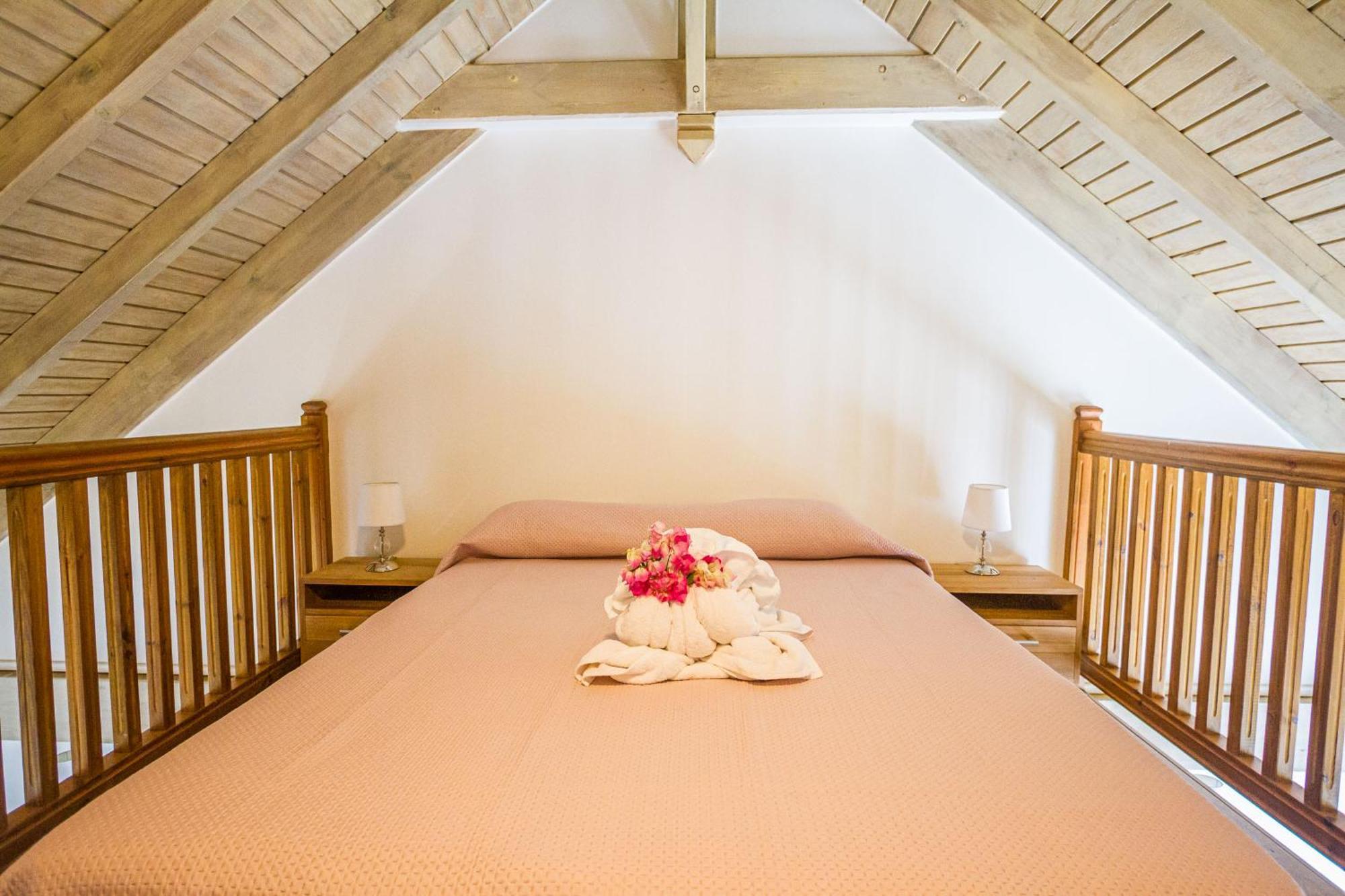 Hotel Habitation du Comté Sainte-Rose Esterno foto